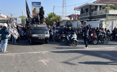 Peringati Hari Tani Nasional, Sebanyak Ribuan Petani Beserta Mahasiswa Sambangi Kantor Pos Bandar Lampung