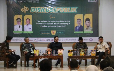HMI Pringsewu Sukses Gelar Diskusi Publik : Kolaborasi Peran Pemuda dan Pemerintah Daerah Menuju Indonesia Emas 2045